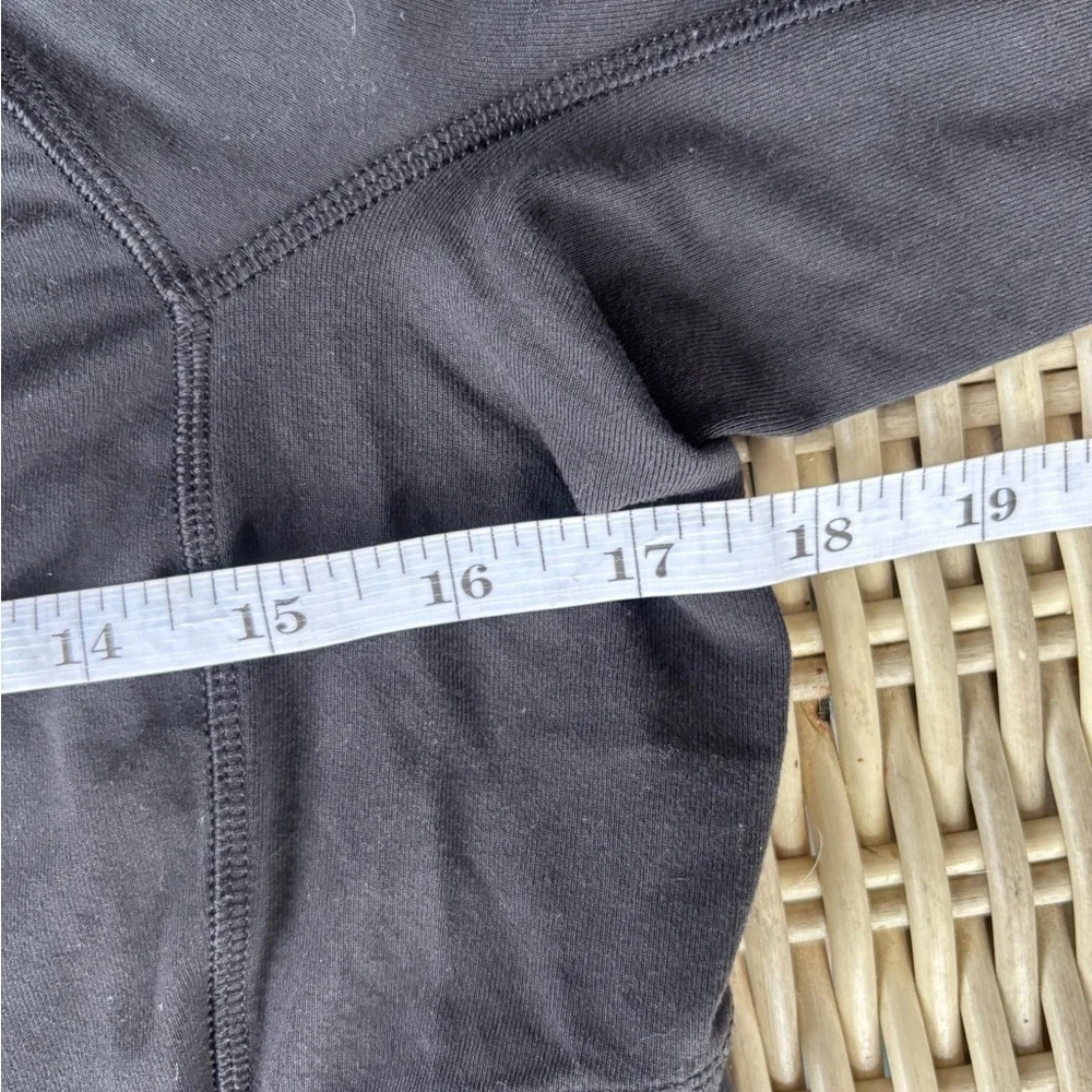 Lululemon It’s Rulu Long‎ Sleeve black Shirt 10 Athleisure streetwear workout